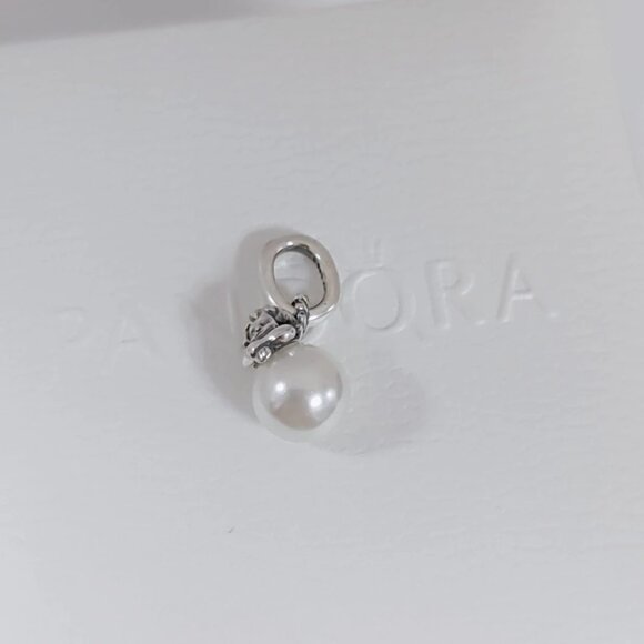 Pandora ME Cupid Mini Dangle Charm with Pearl S925 Silver with box - Picture 4 of 4